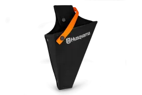 Schwarzer Husqvarna Halter für Aspire Astsäge P5 P4aaus Gewebe mit orangefarbenem Trageriemen zur Gürtelbefestigung.