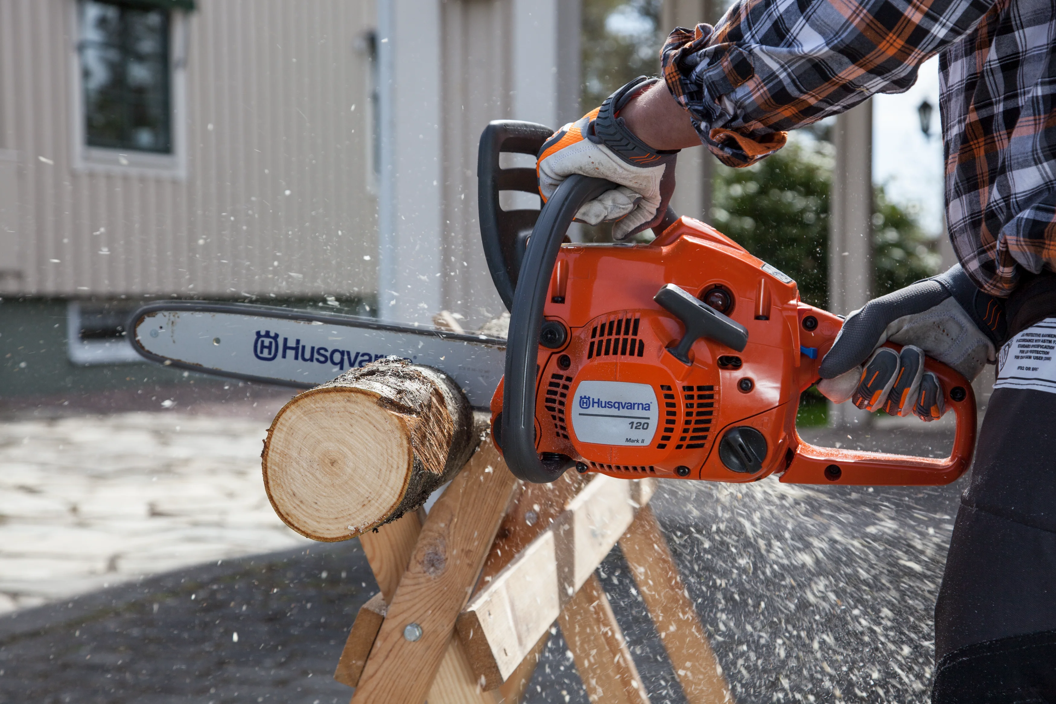35 cm Schwert und Sägekette der Husqvarna 120 Mark II