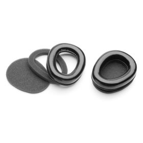 Komplettes Husqvarna Hygiene-Set für Gehörschutz mit schwarzen Ohrenpolstern und passenden Schaumstoff-Dämmeinlagen auf weißem Hintergrund