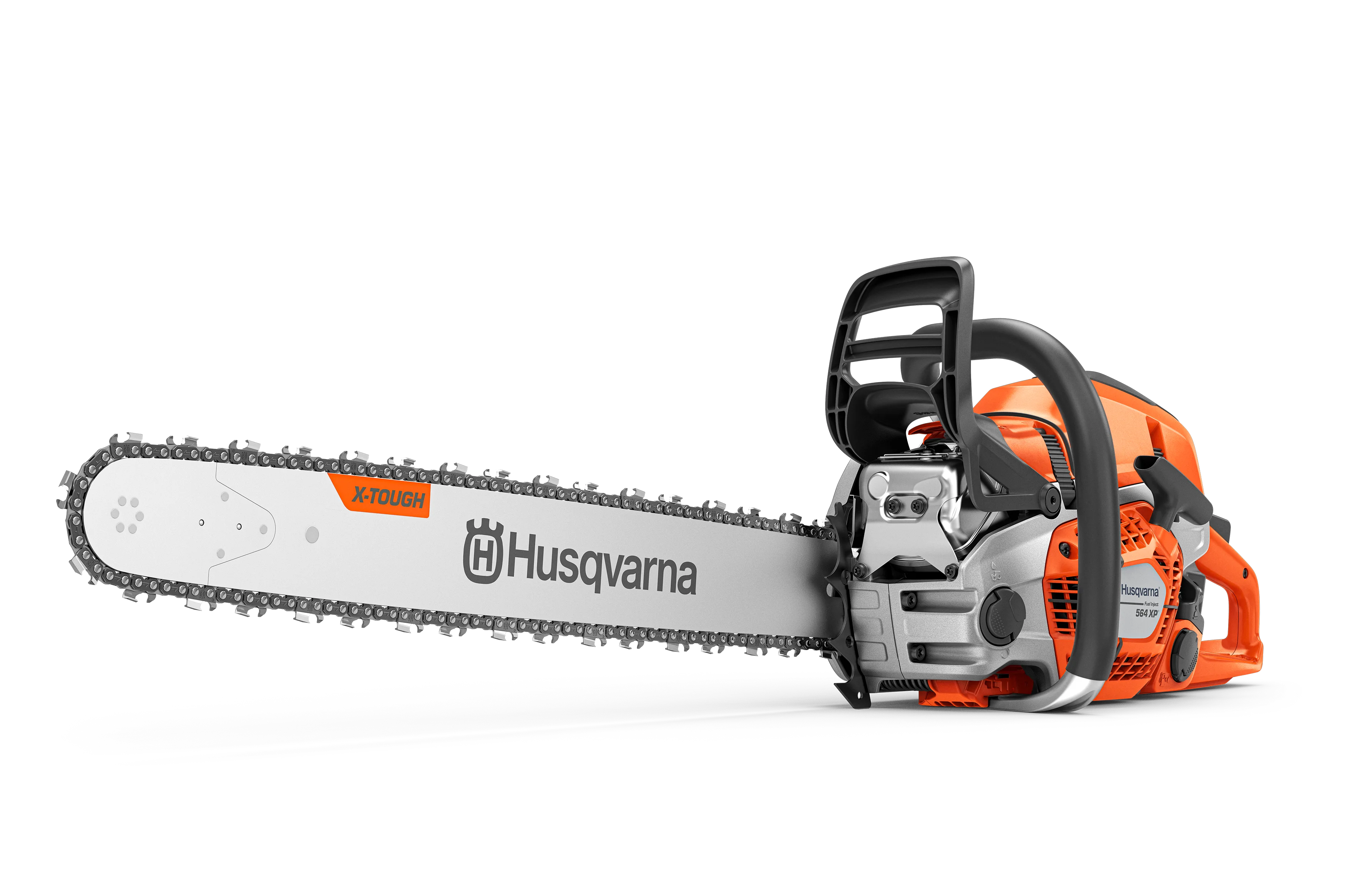 Freigestellte Studioaufnahme der Husqvarna 564 XPG Profi-Motorsäge mit X-Tough Führungsschiene auf schwarzem Hintergrund.