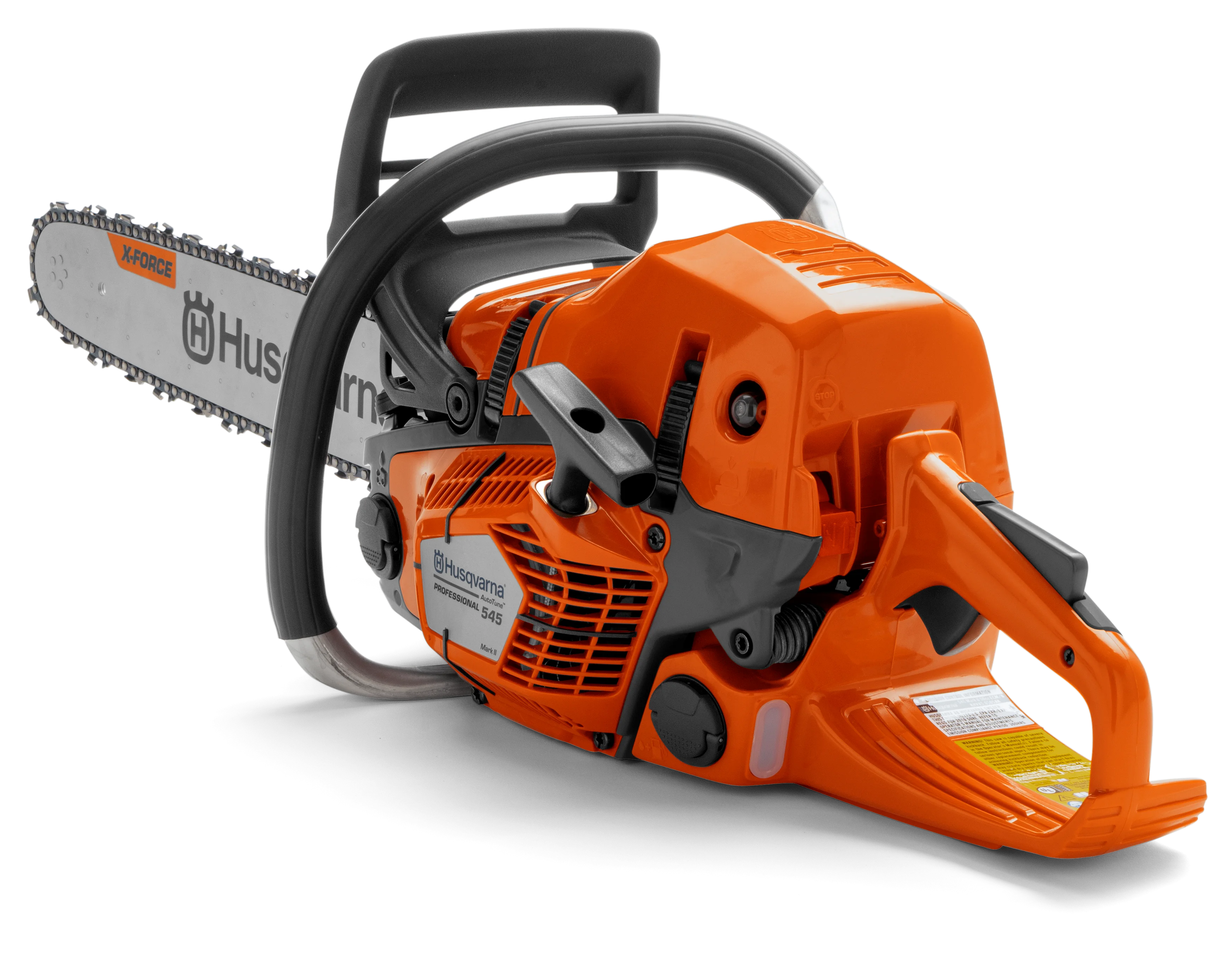 Eine orangefarbene Husqvarna 545 Mark II Benzin-Motorsäge von schräg rechts hinten. Fokus auf den hinteren Handgriff, den Gashebel und den orangefarbenen Startergriff.